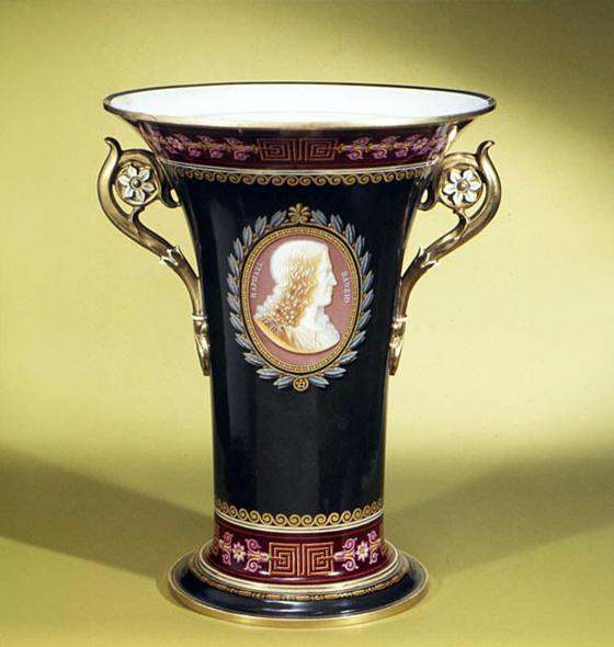 Image vase royal porcelaine de sevre