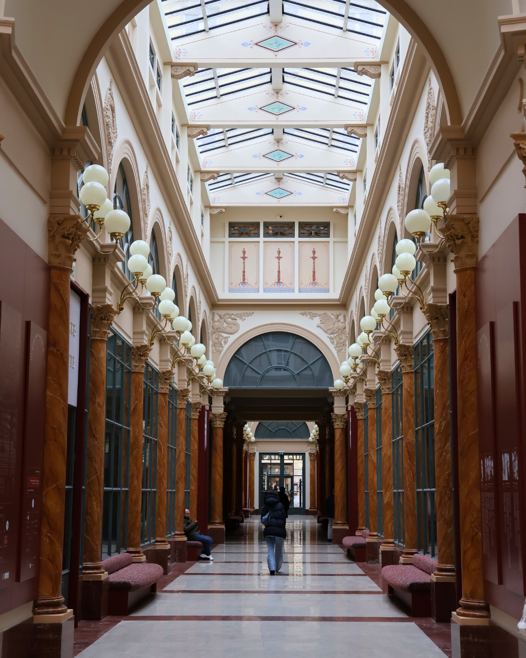 Couloir de l'Institut national du patrimoine