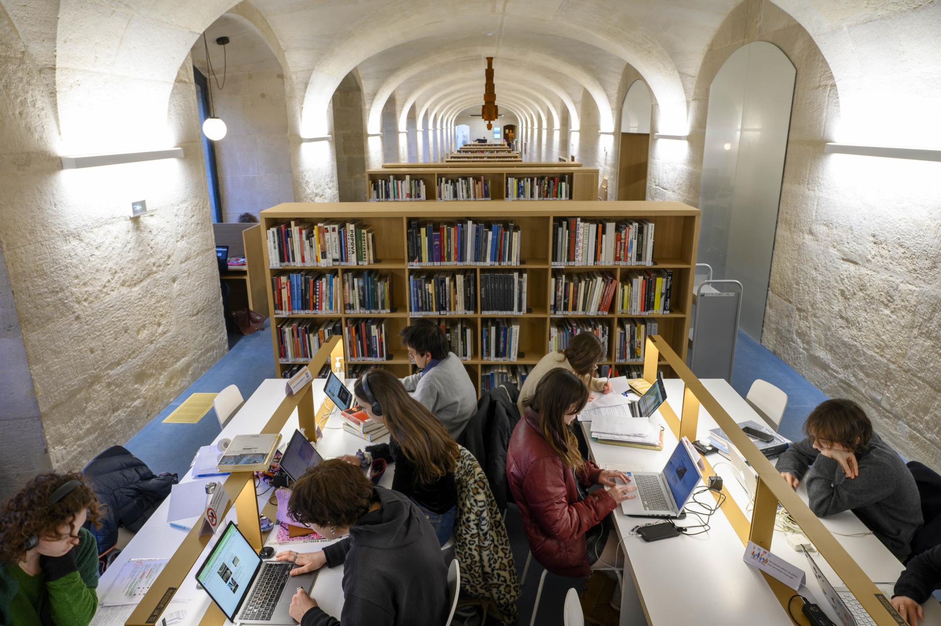 Bibliothèque de l'École du Louvre