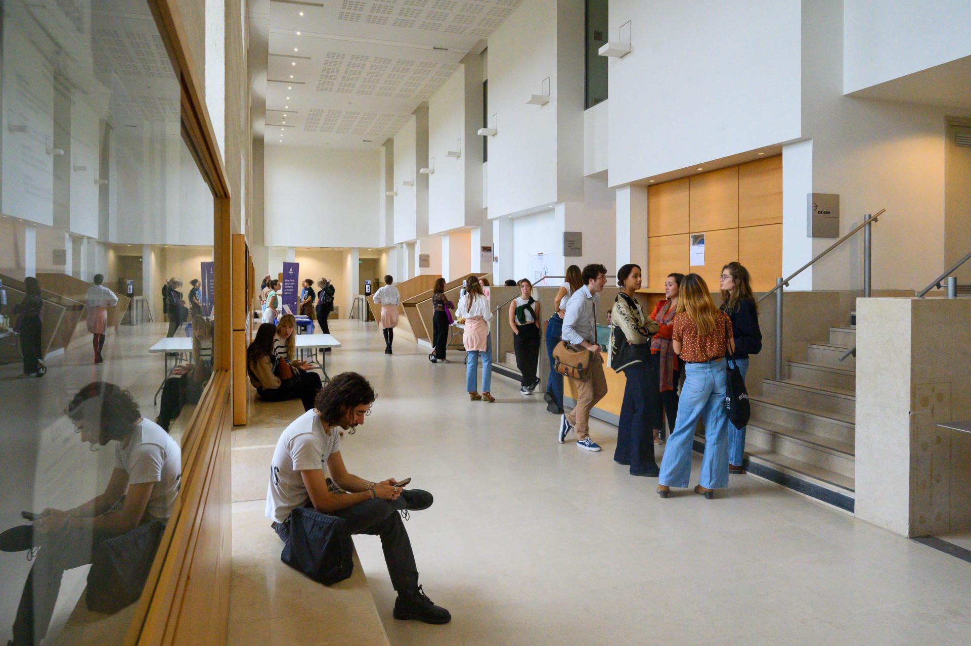 Hall Jaujard à l'École du Louvre