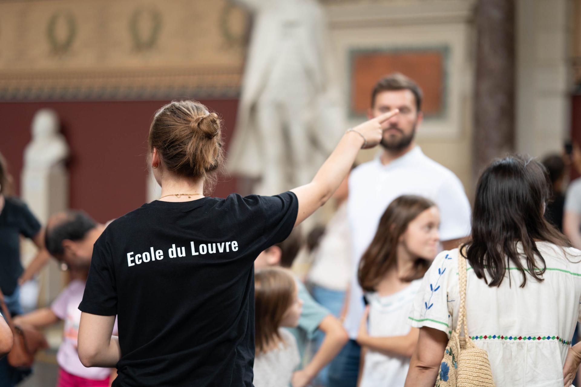 Elève-médiateur de l'École du Louvre