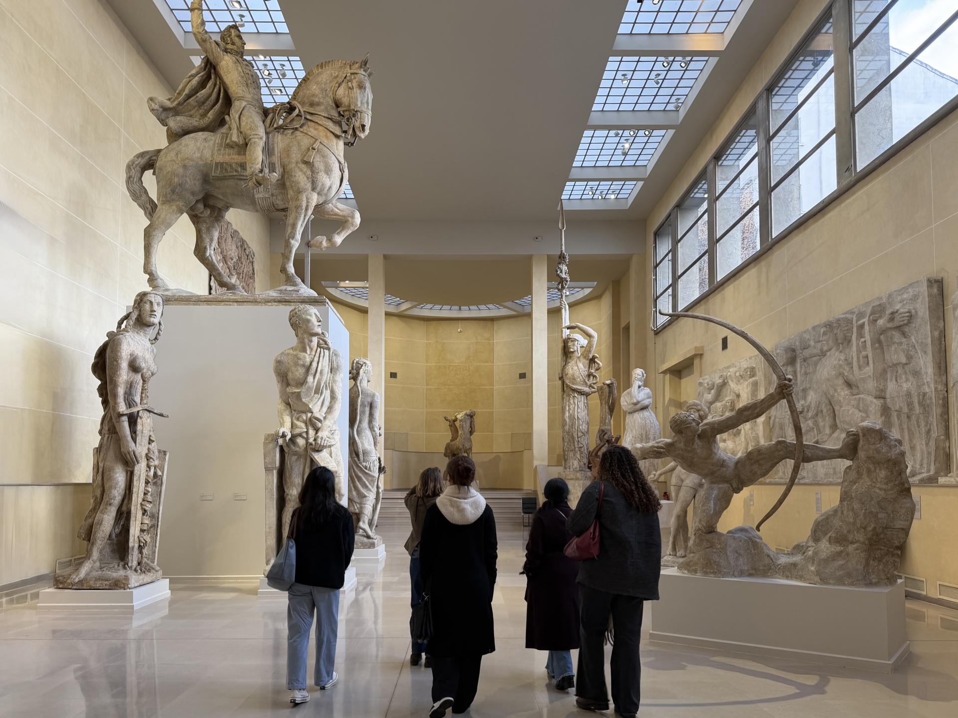 Étudiantes de la Sorbonne Abu Dhabi au Musée Bourdelle
