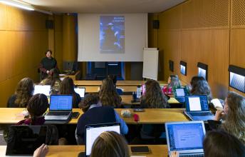 Séminaire "Fashioning the Artist" par Prof. Andrea Kollnitz à l'École du Louvre