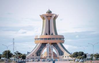 Monument aux héros nationaux situé à Ouagadougou.