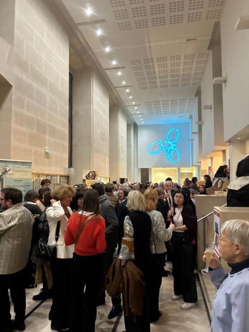 90 ans de l'Association de l'EDL dans le hall Jaujard de l'École du Louvre