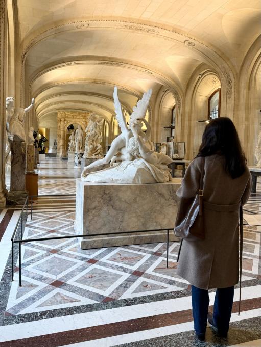 Étudiantes de la Sorbonne Abu Dhabi au Musée du Louvre