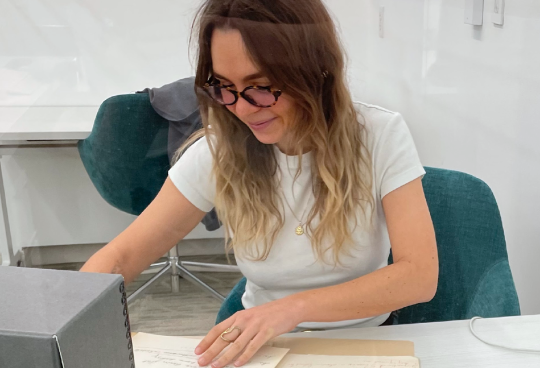 Ewa Giezek consultant des archives au National Museum of Women in the Arts