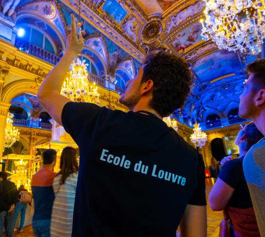 Médiation des étudiants de l'École du Louvre à la mairie de Paris