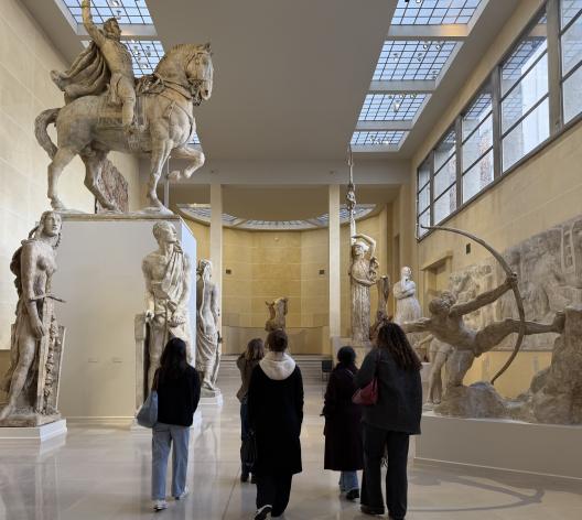 Étudiantes de la Sorbonne Abu Dhabi au Musée Bourdelle