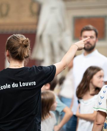 Elève-médiateur de l'École du Louvre